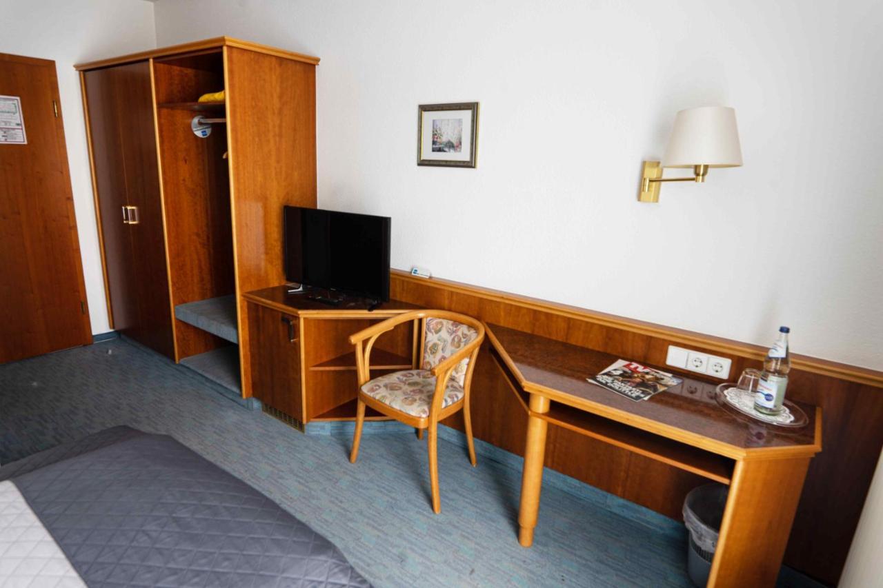 Garni Hotel Maselheimer Hof Ngoại thất bức ảnh